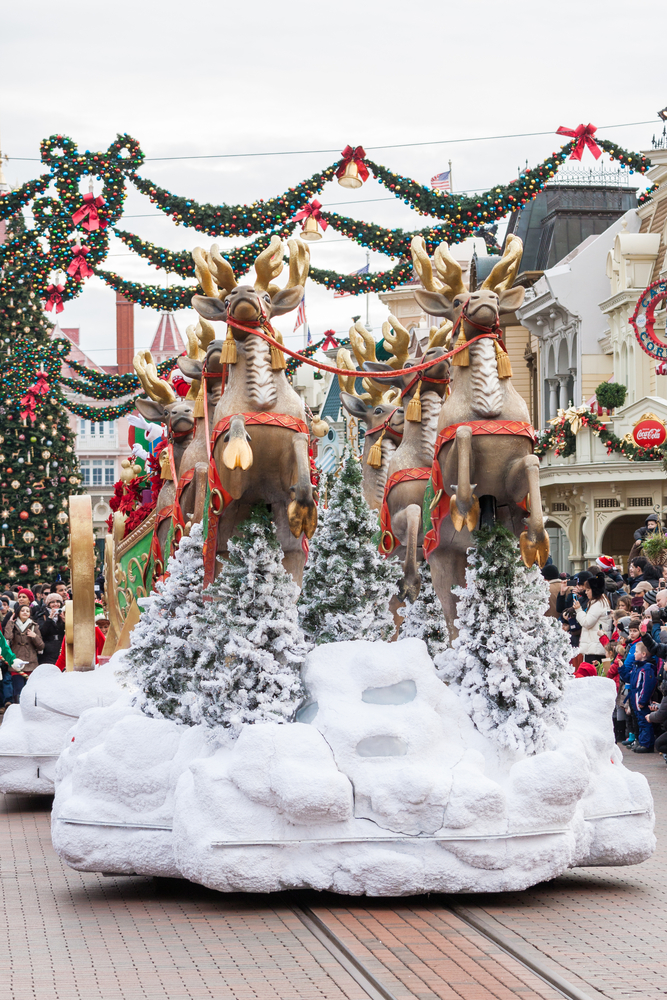 Christmas-parade-float